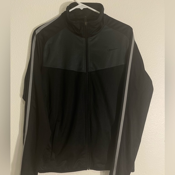 Nike Jacket - Picture 1 of 2